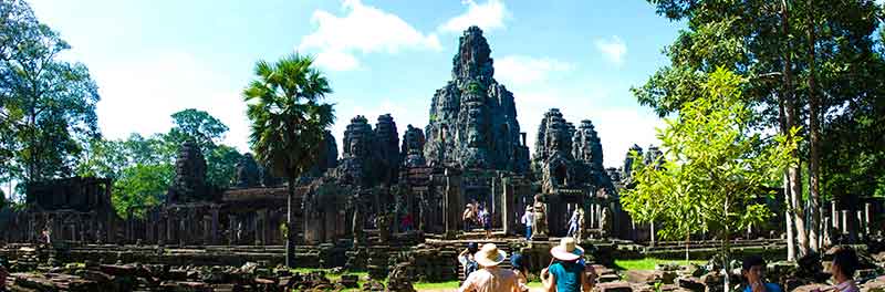 50 - Camboya - Angkor - ciudad de Angkor Thom - templo de Bayon - panoramica